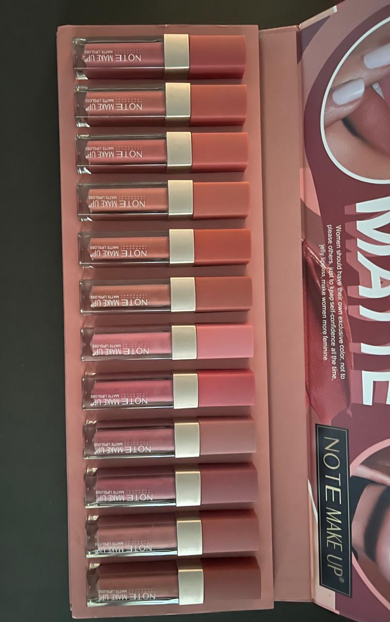 Velvet Matte Lipgloss – Long-Lasting, Smooth Finish