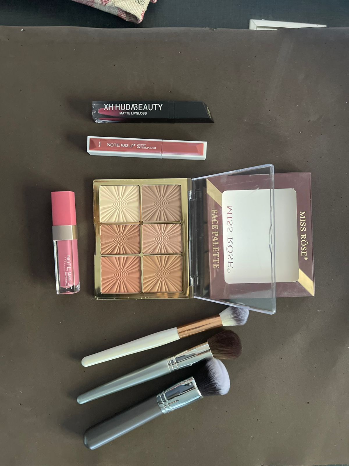 Complete Glam Kit – Face Palette, Matte Lipsticks & Professional Makeup Brushes