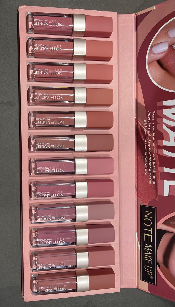 Velvet Matte Lipgloss – Long-Lasting, Smooth Finish
